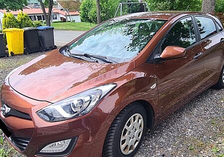 Hyundai i30 Classic 1.4 | Benzin | TÜV neu | Scheckheft