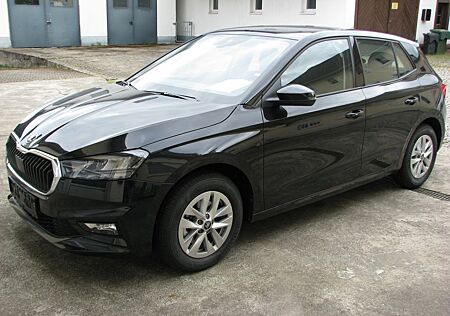 Skoda Fabia Selection 85KW LED App SHZ PDC+Kam. 5J.Gar