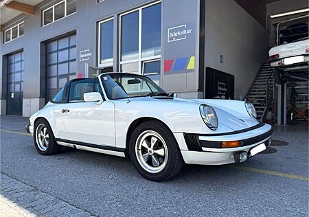Porsche 911 Urmodell 911 SC Sportwagen/Coupe
