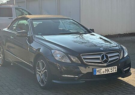 Mercedes-Benz E 220 Cabriolet CDI BlueEFF. AVANTGARD...