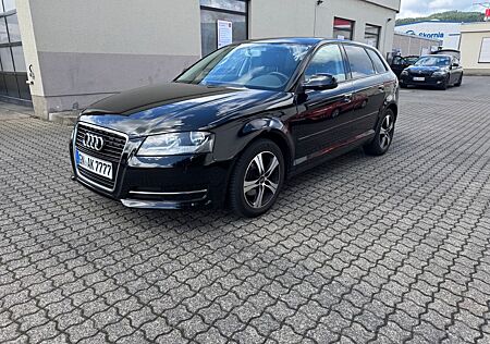 Audi A3 1.6 Attraction Sportback Attraction