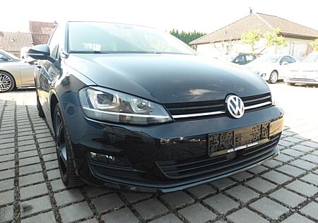VW Golf Volkswagen VII Lounge BMT KAMERA NAVI SHZ LED BI-XENO