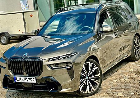 BMW X7 xDrive 40 d M Sport Pro*M-Sitze*23Zoll*Sky*