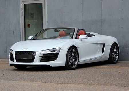 Audi R8 4.2 FSI Spyder Handschaltung - orig. 16.300km