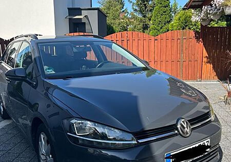 VW Golf Volkswagen 1.6 TDI DSG Comfort. Variant inkl. Winterrä