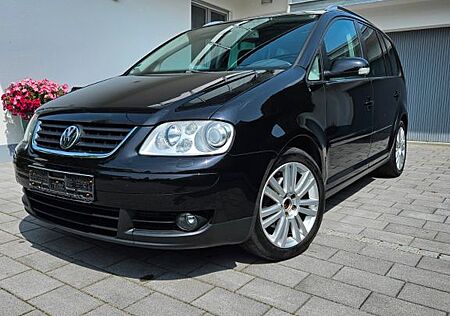 VW Touran Volkswagen 2.0 TDI DSG Highline Leder Xenon AHK