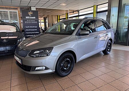Skoda Fabia Combi Style 2xPDC TEMP SITZH TÜV Neu