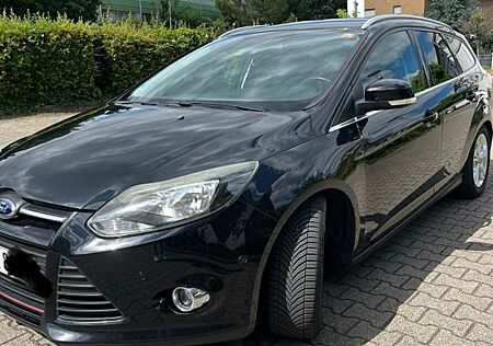 Ford Focus 1,6 EB 110kW Champions Edition Turnier...
