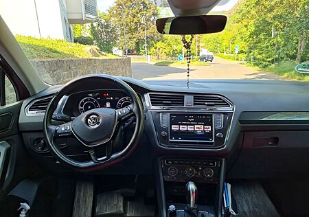 VW Tiguan Volkswagen 2.0 TDI SCR DSG 4MOTION Comfortline C...