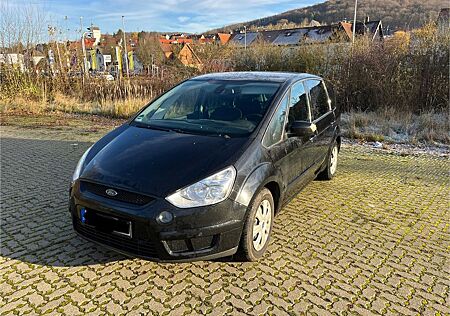 Ford S-Max 2,0 TDCi 103kW DPF Titanium Titanium