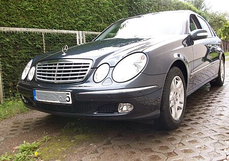 Mercedes-Benz E 240 SCHECKHEFT ! 102 TKM ! !