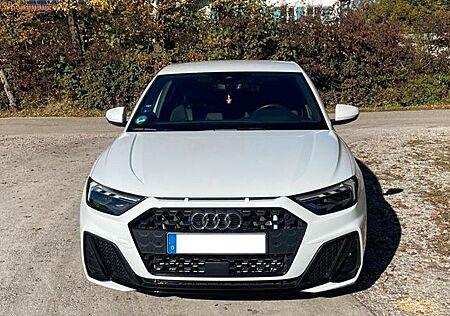 Audi A1 40 TFSI S tronic Sportback S line