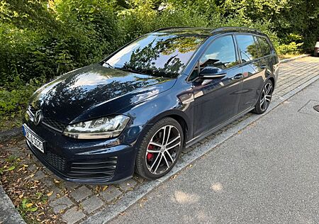VW Golf Volkswagen 2.0 TDI DSG viele Extras, kamera,euro 6