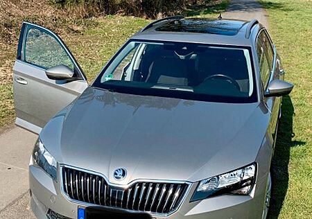 Skoda Superb 2.0 TDI Ambition Combi Ambition