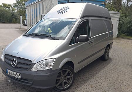 Mercedes-Benz Vito hochdach Rennstreckentransporter light