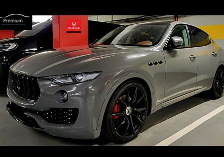 Maserati Levante 3.0 Turbo V6 "Premium Lackierung" Sound