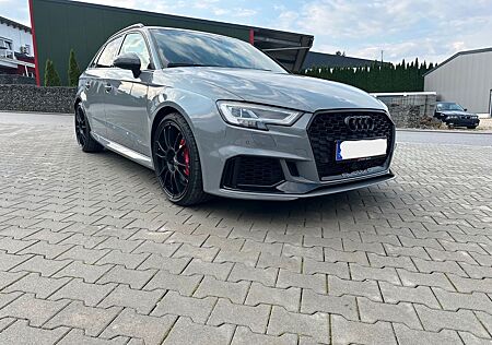 Audi RS3 2.5 TFSI S tronic quattro Sportback - TOP!