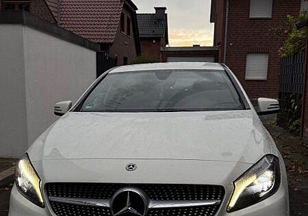 Mercedes-Benz A 180 - AMG line