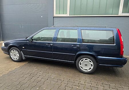 Volvo V70 Inspektion+Zahnriemen+TÜV Neu