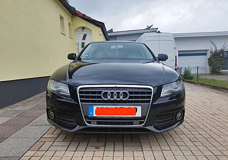 Audi A4 2.0 TDI 10.2010 Baujahr Automatik
