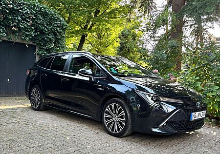 Toyota Corolla 2,0 Hybrid Team Deutsch Touring Spor...
