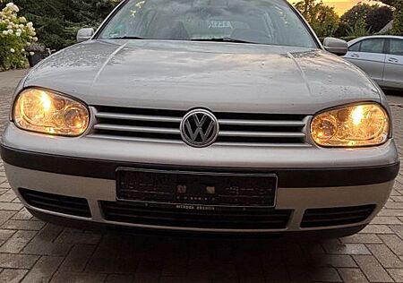VW Golf Volkswagen 1.6 Standard