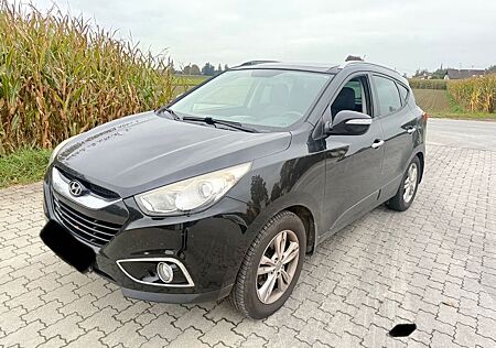 Hyundai ix35 2.0 AWD *Automatik*Panorama*Vollleder*AHK*