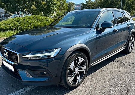 Volvo V60 CC V60 Cross Country B4 D AWD Plus Auto Plus