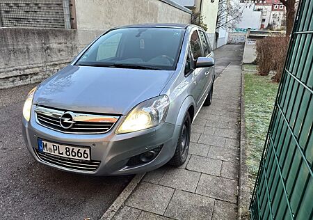 Opel Zafira 2.2 direct Automatik - 7 Sitze