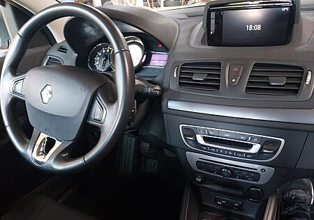 Renault Megane LIMITED TCe 115 Start & Stop L...