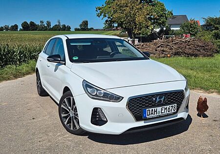 Hyundai i30 1.4 T-GDI Intro