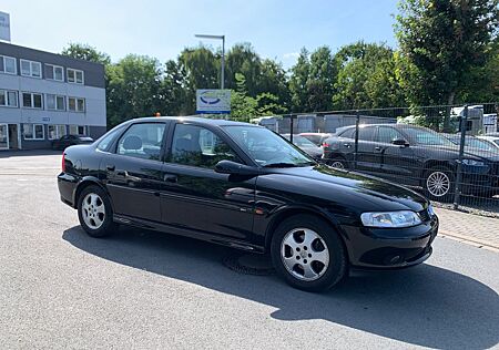 Opel Vectra 1.8 16V Elegance Automatik