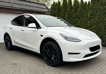 Tesla Model Y Long Range AWD AHK Induction 20-Zoll