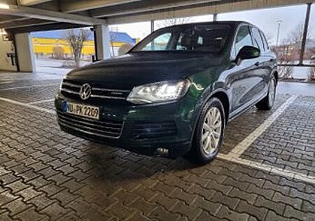VW Touareg Volkswagen 3.0 Hybrid Tiptronic -