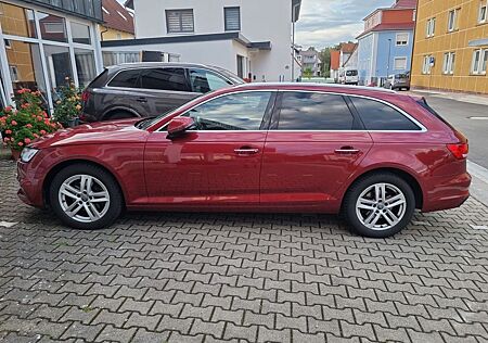 Audi A4 35 TFSI S tronic design Avant design