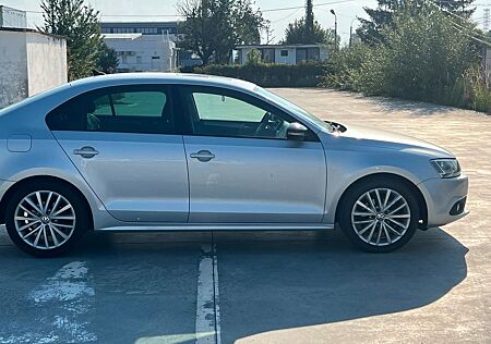 VW Jetta Volkswagen 2.0 TDI MATCH MATCH