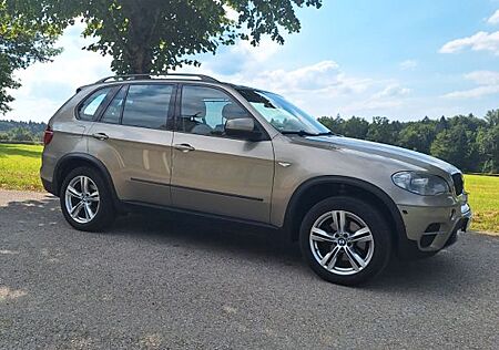 BMW X5 xDrive40d - Vollausstattung