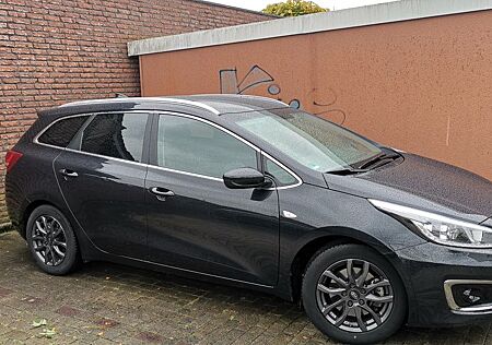 Kia Cee'd Sportswagon 1.0 T-GDI Dream-Team Editi...