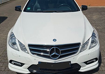 Mercedes-Benz E 200 Coupé BlueEFFICIENCY ELEGANCE EL...