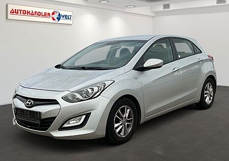 Hyundai i30 1.6 CRDi AAC PDC SHZ LHZ Tempo