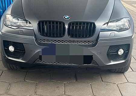 BMW X6 xDrive50i -