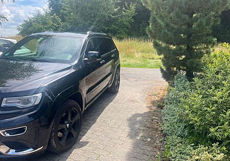 Jeep Grand Cherokee Summit 3.0 CRD - mit Standheizung