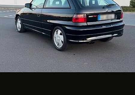 Opel Astra 2.0 16V GSI 150PS GSI