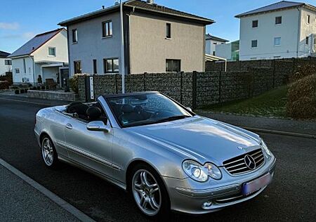 Mercedes-Benz CLK 320 Cabrio V6 / Avantgarde / AMG / Voll.