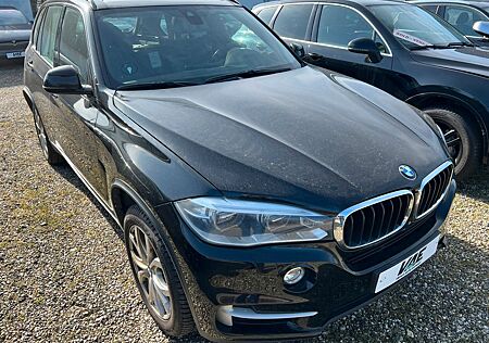 BMW X5 xDrive30d ((7-SEATS)) *Oil-Pressure-Problem*