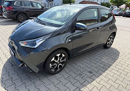 Toyota Aygo (X) Aygo -play Team D 1Hand