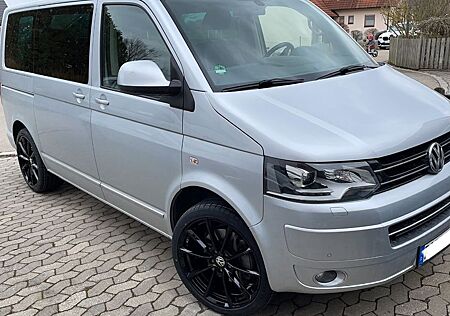 VW T5 Multivan Volkswagen Highline DSG Allrad AHK Standheizung