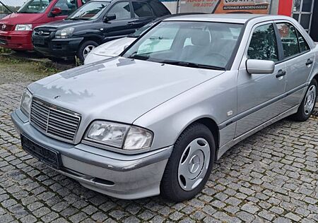 Mercedes-Benz C 180 Classic