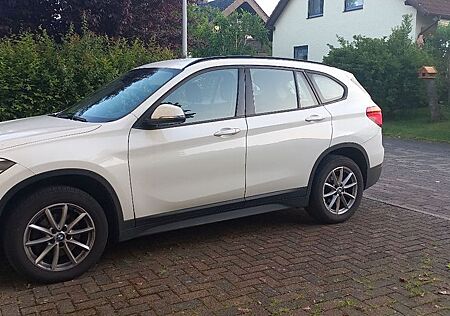 BMW X1 xDrive18d Navi Parkassitent Shz PDC