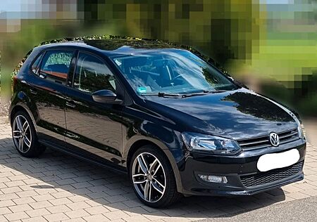 VW Polo Volkswagen 1.4L 85PS - TÜV NEU - *8fach Bereift*